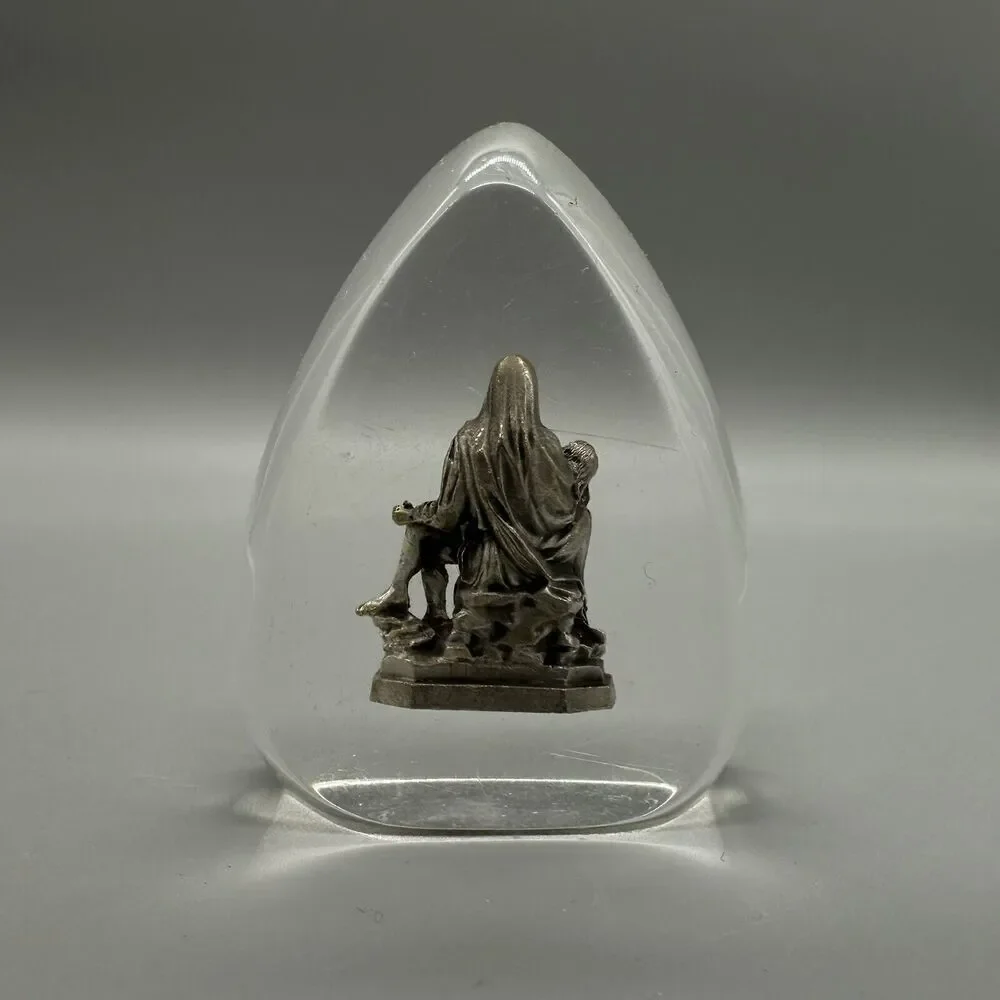 Vintage Pieta By Michelangelo Creed Etched Glass Statue Figurine 2.75x2.25 READ - Picture 2 of 11